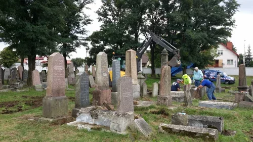 Help Restore the Bagnowka Cemetery in Bialystock, Poland