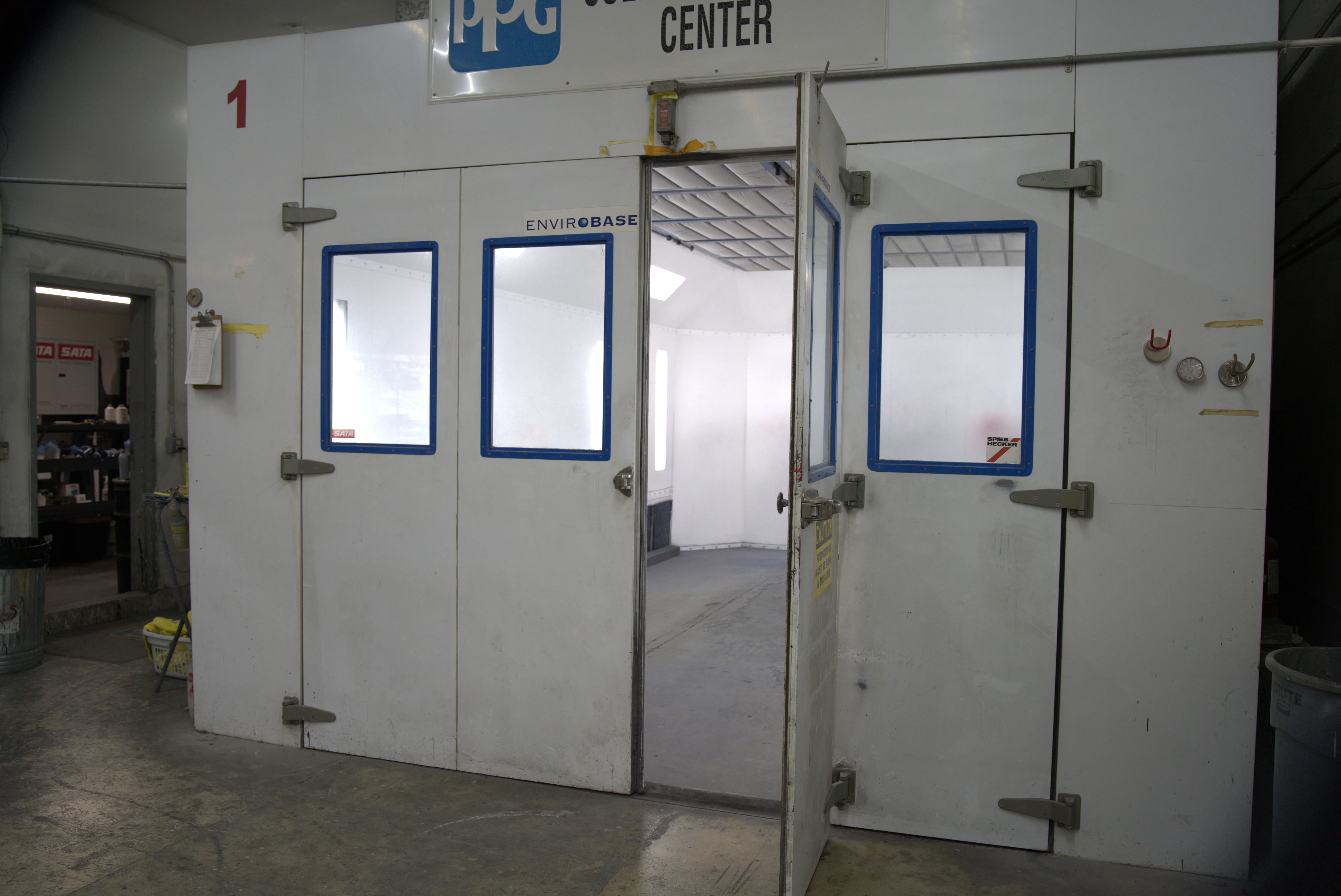 Professional Auto Paint Services Chehalis WA - Five Star Auto Body Paint Booth