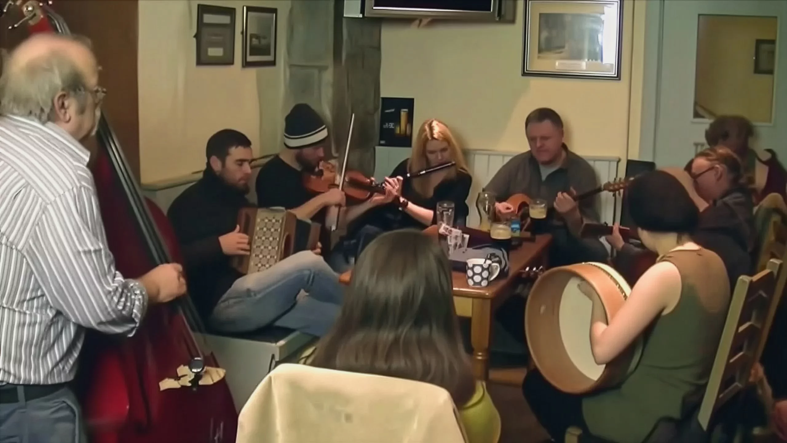 Live Music & Pub Culture