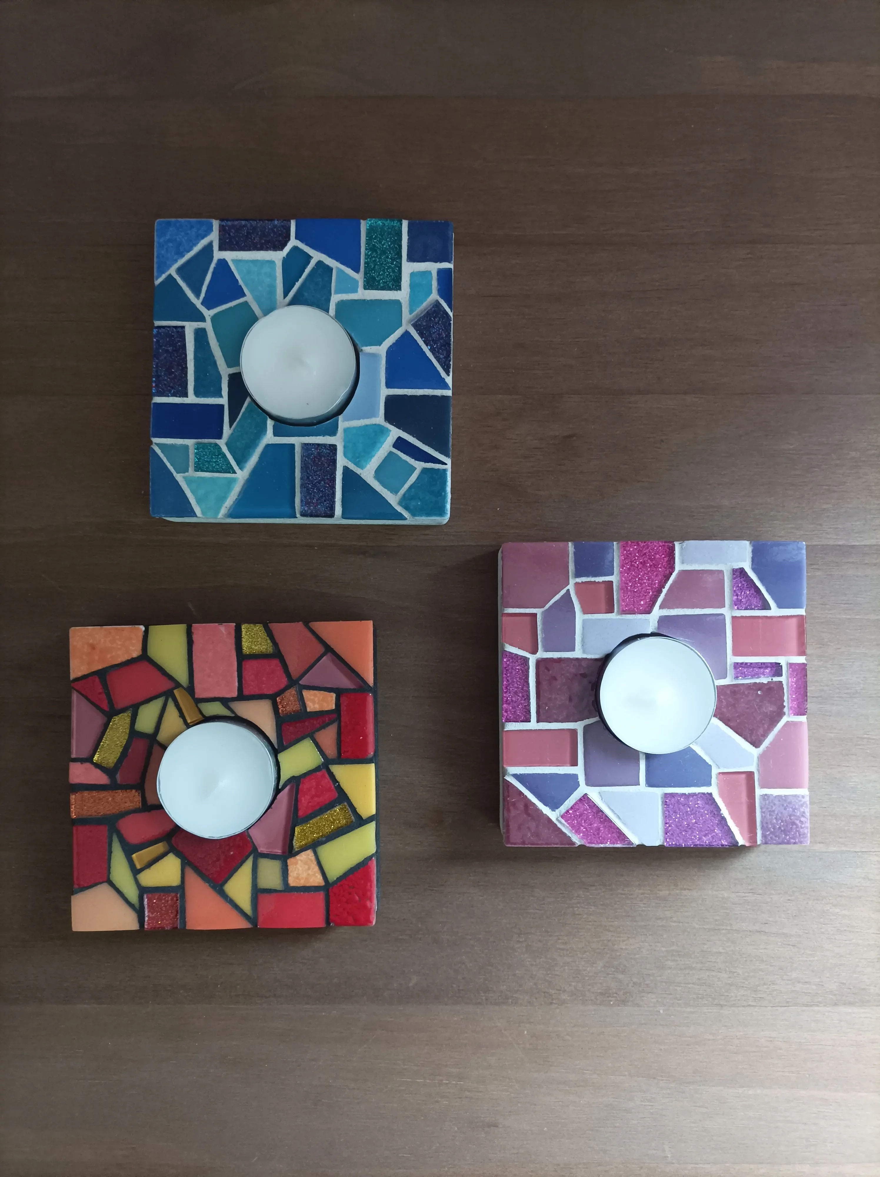 Mosaïque pour des bougeoirs