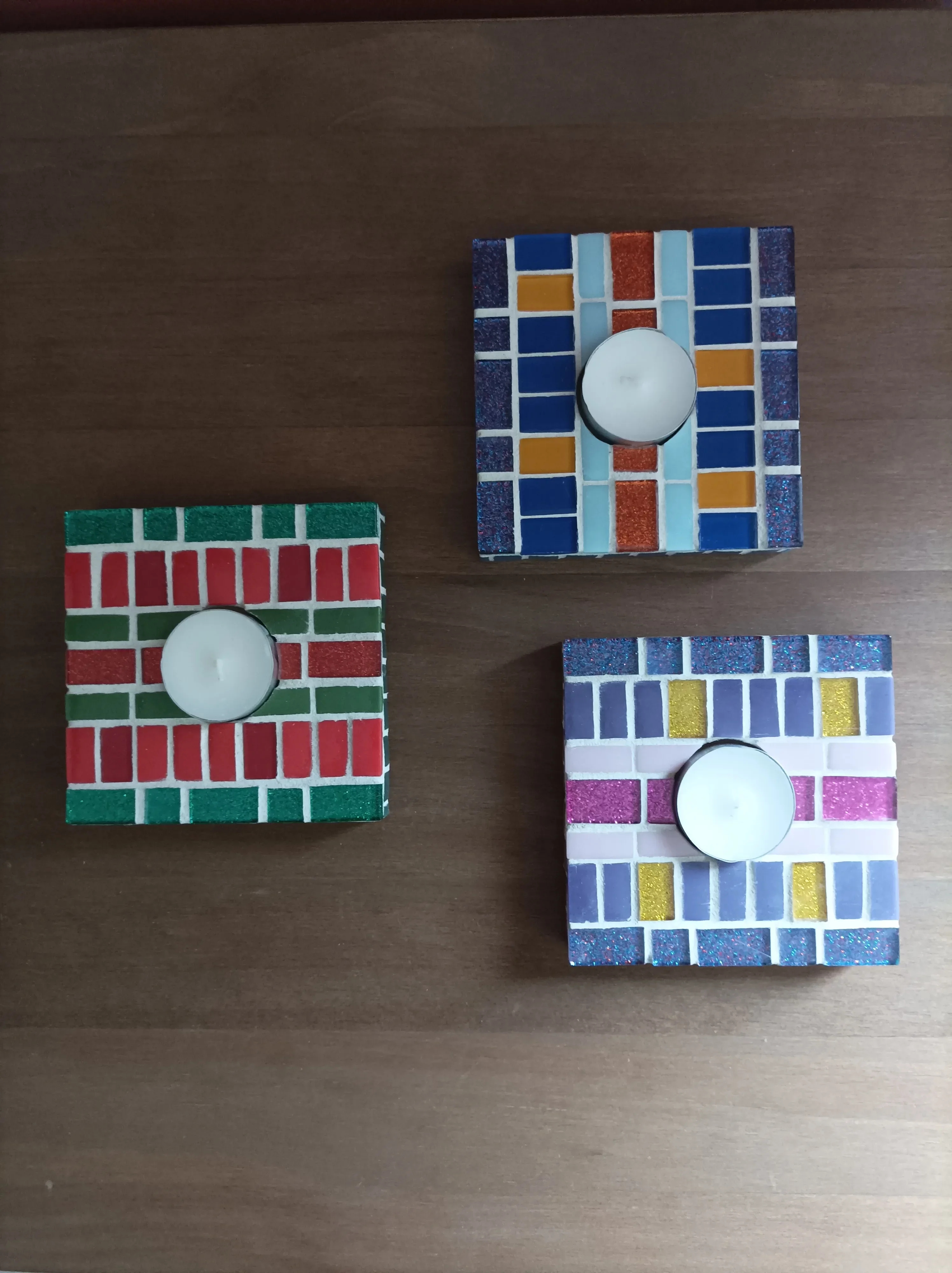 Mosaïque pour des bougeoirs