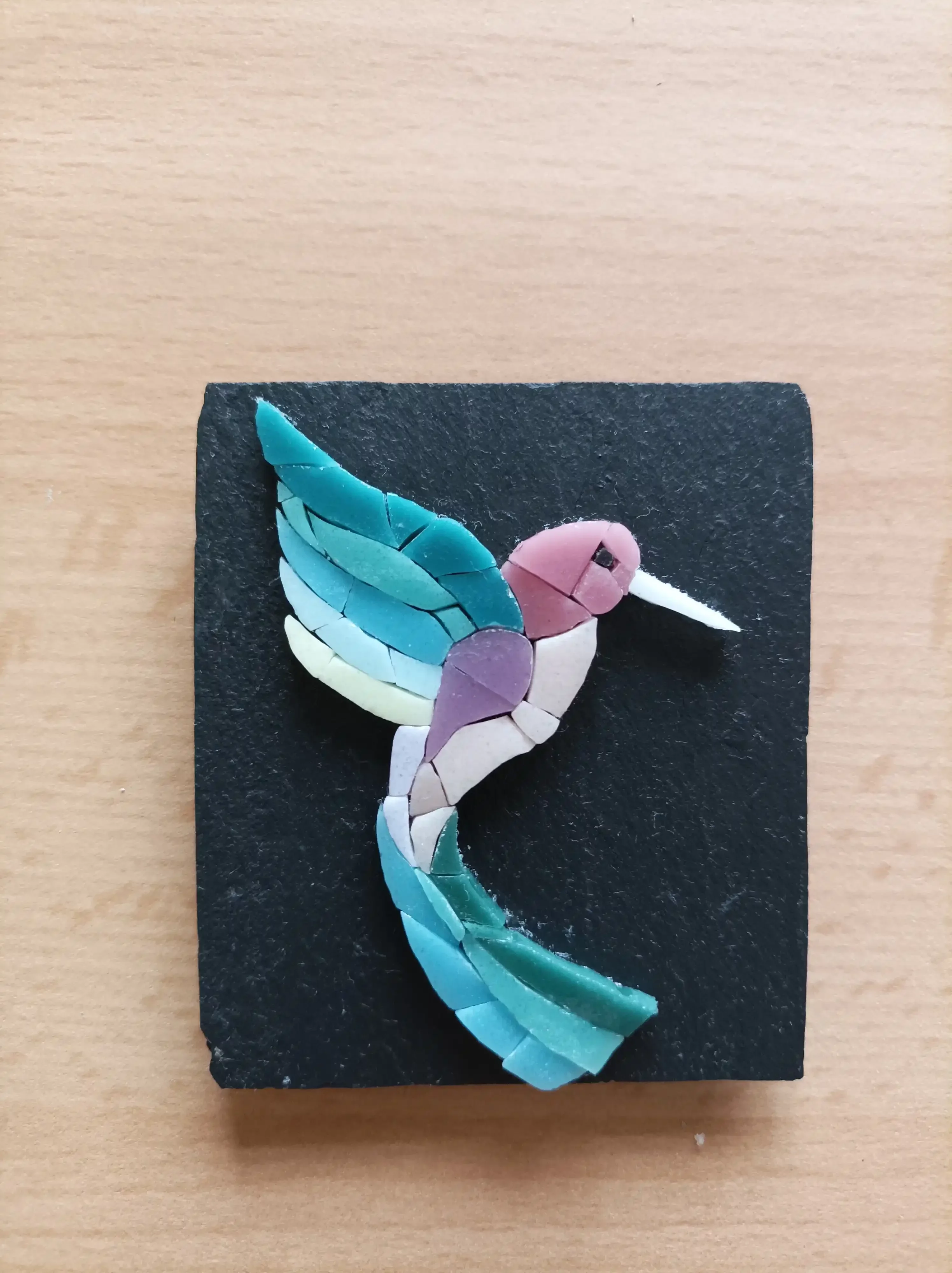 Mosaïque d'un oiseau pour un magnet