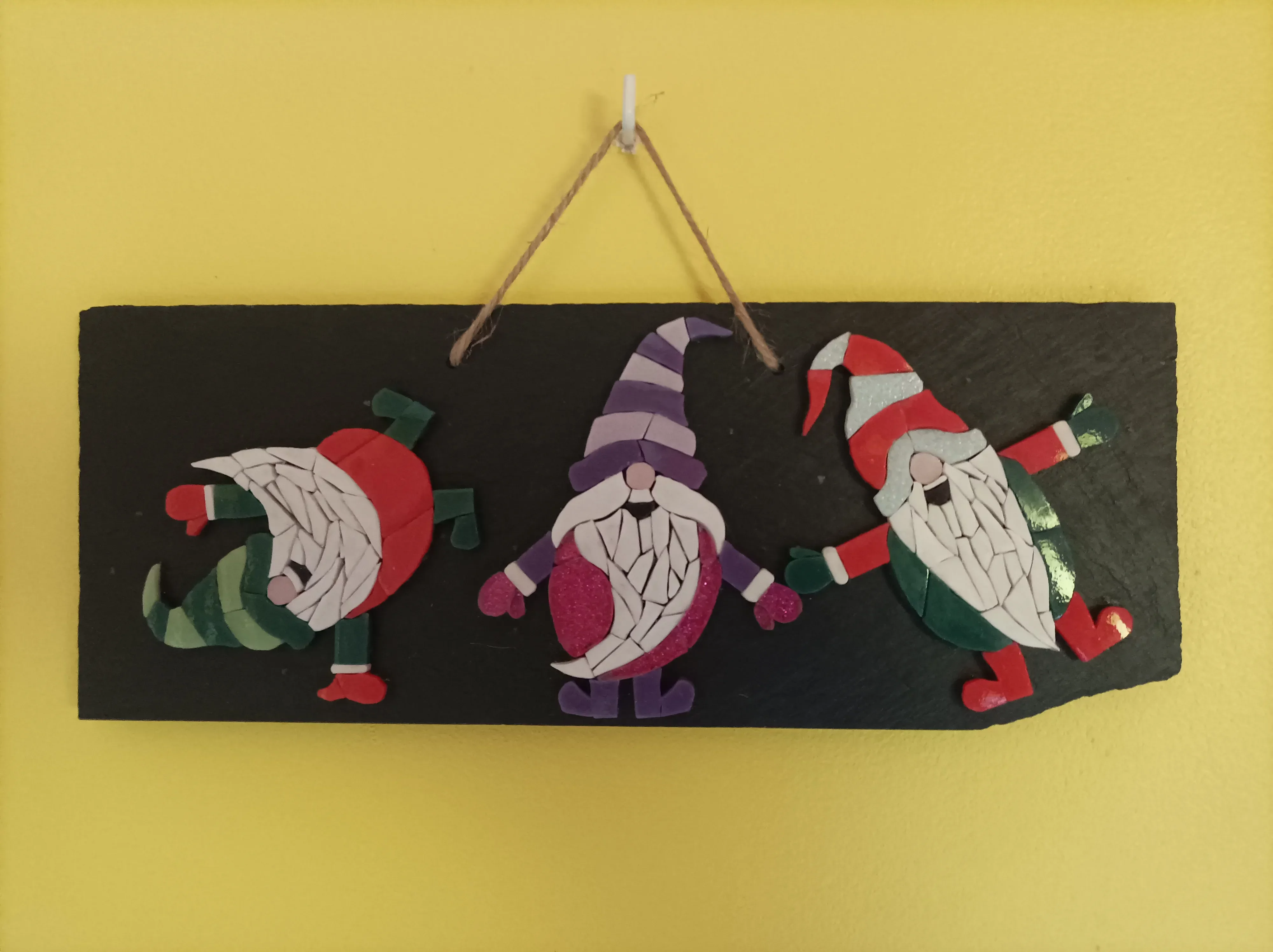 Mosaïque d'un trio père gnome ël