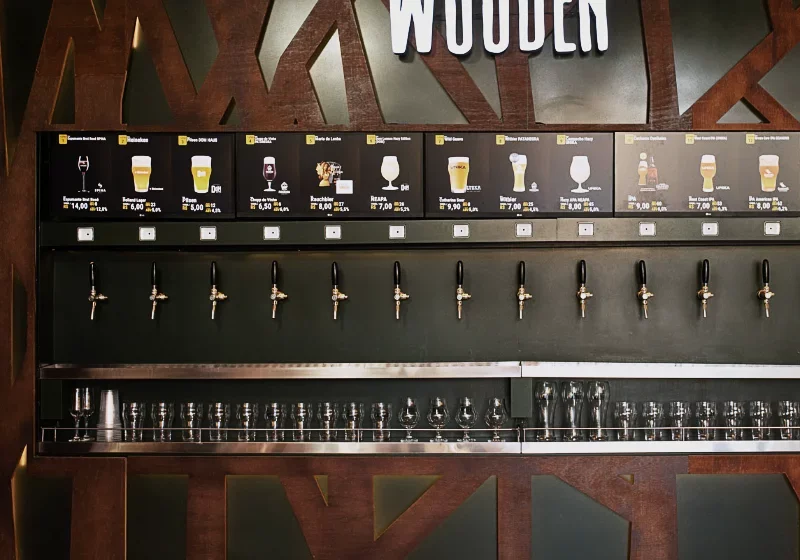 Parede de torneiras de chopp automatizadas myTapp